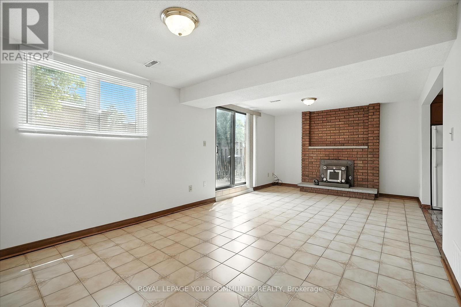 












72 FRED BLAND CRESCENT

,
Toronto,




Ontario
M1J3L8

