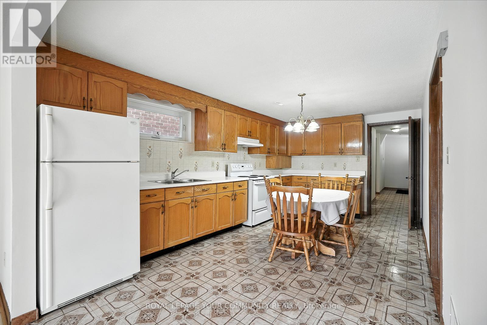 












72 FRED BLAND CRESCENT

,
Toronto,




Ontario
M1J3L8

