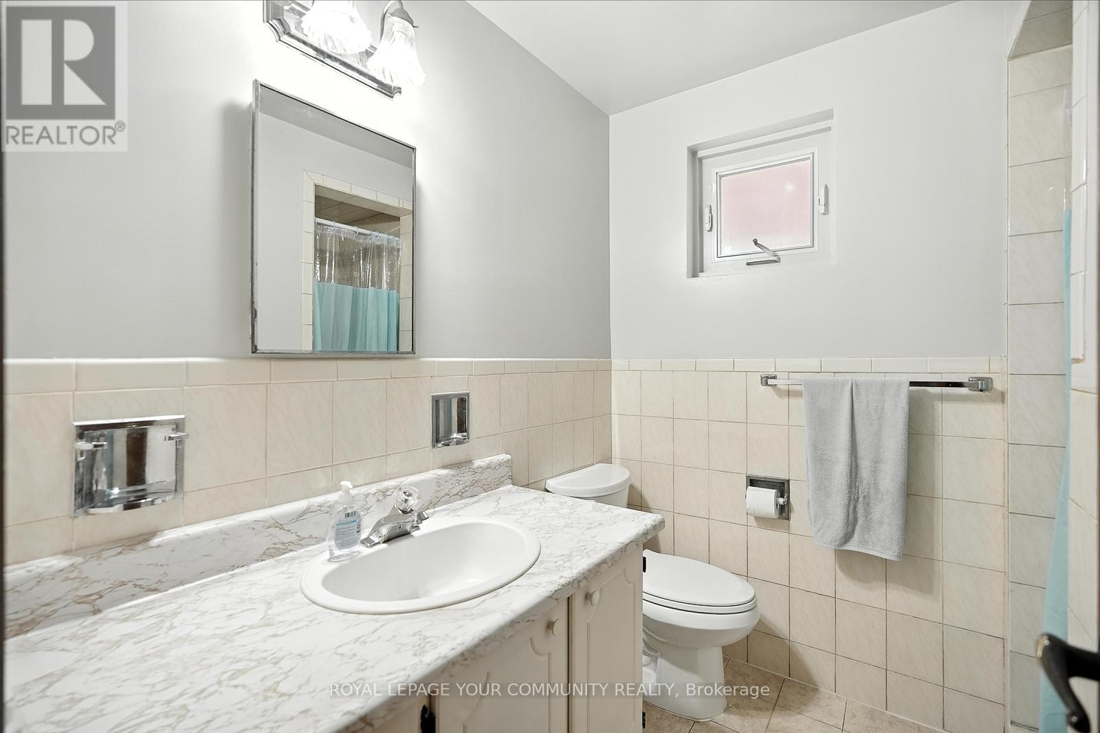 












72 FRED BLAND CRESCENT

,
Toronto,




Ontario
M1J3L8

