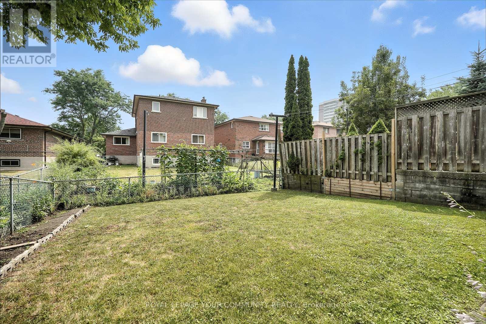












72 FRED BLAND CRESCENT

,
Toronto,




Ontario
M1J3L8

