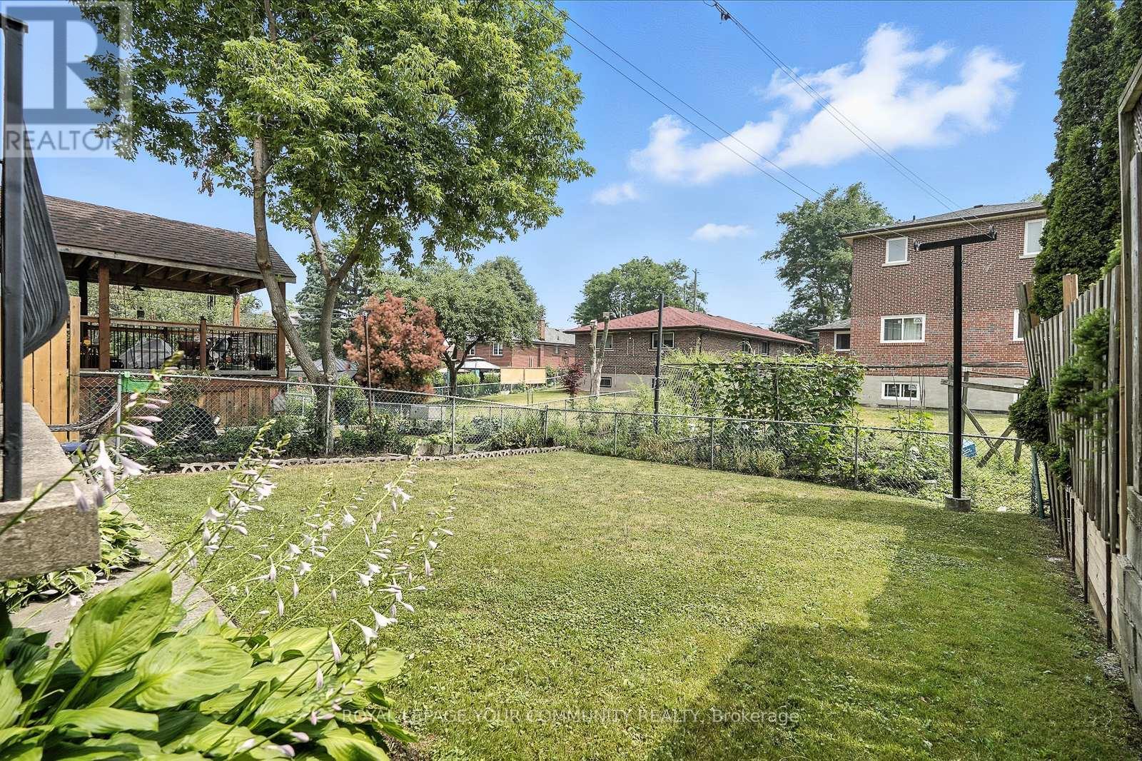 












72 FRED BLAND CRESCENT

,
Toronto,




Ontario
M1J3L8

