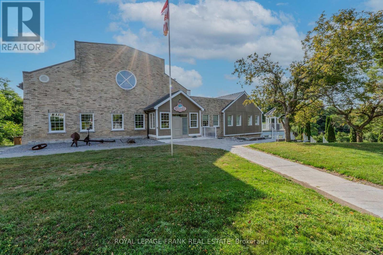 












304 - 50 RIVERMILL BOULEVARD

,
Kawartha Lakes (Lindsay),




Ontario
K9V6C1

