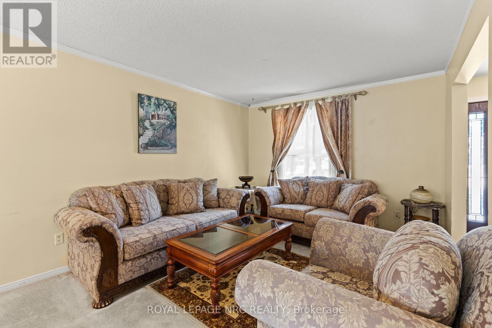 












18 NOVOCO DRIVE

,
Hamilton (Gurnett),




Ontario
L9C7E8

