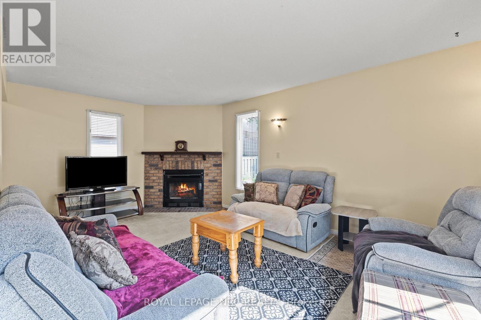 












18 NOVOCO DRIVE

,
Hamilton (Gurnett),




Ontario
L9C7E8

