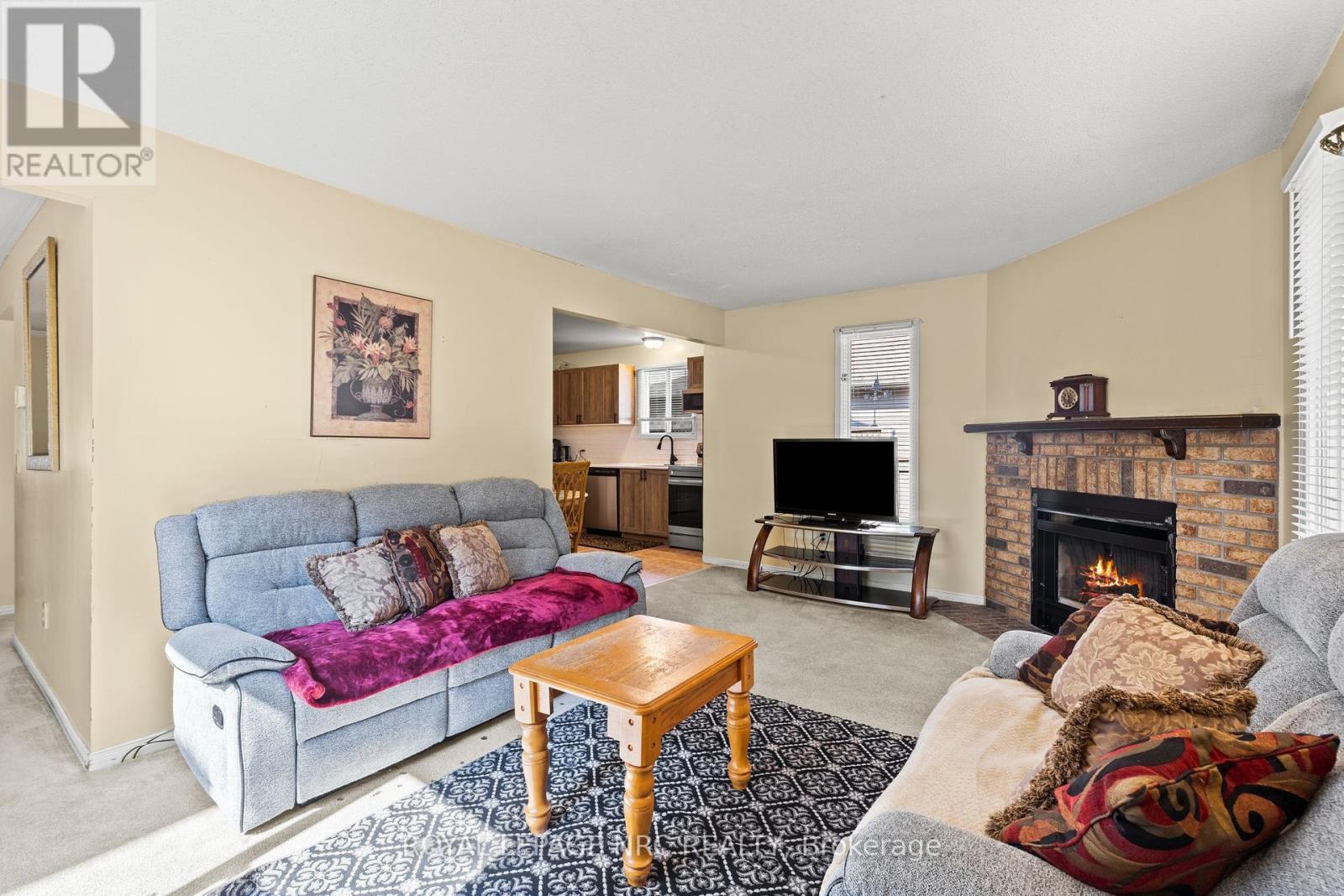 












18 NOVOCO DRIVE

,
Hamilton (Gurnett),




Ontario
L9C7E8

