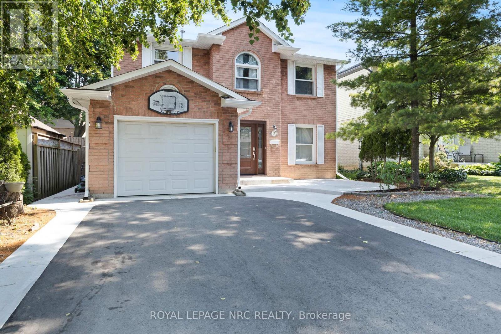












18 NOVOCO DRIVE

,
Hamilton (Gurnett),




Ontario
L9C7E8

