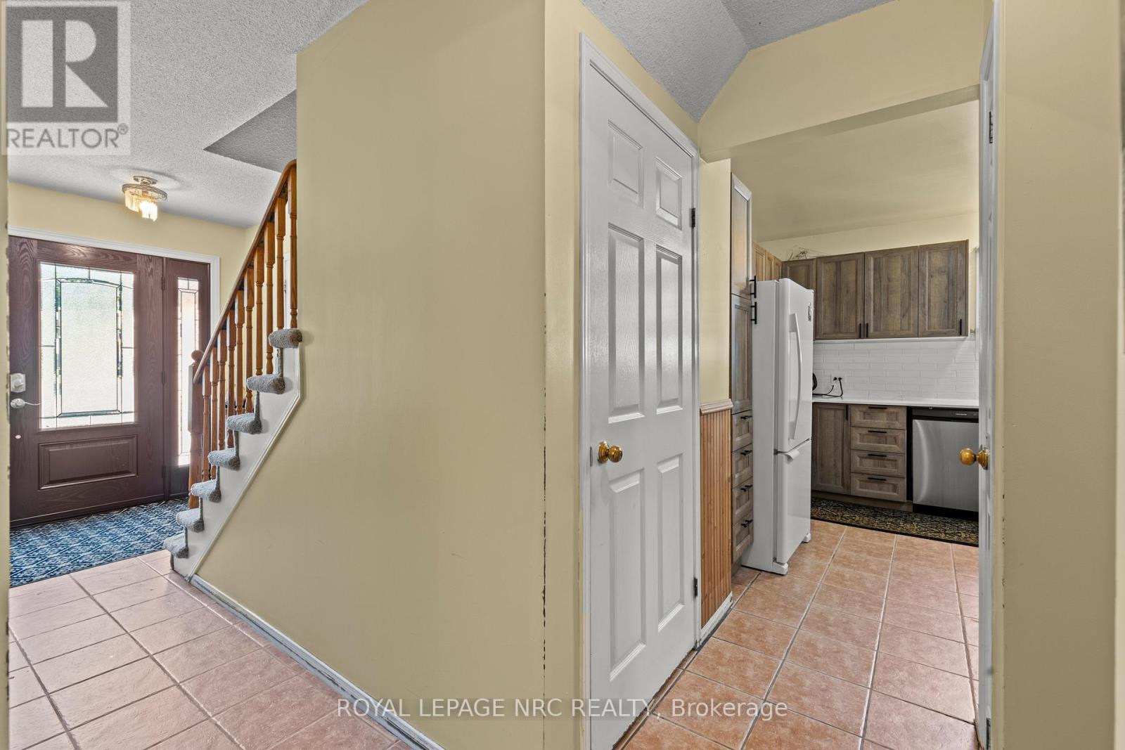 












18 NOVOCO DRIVE

,
Hamilton (Gurnett),




Ontario
L9C7E8

