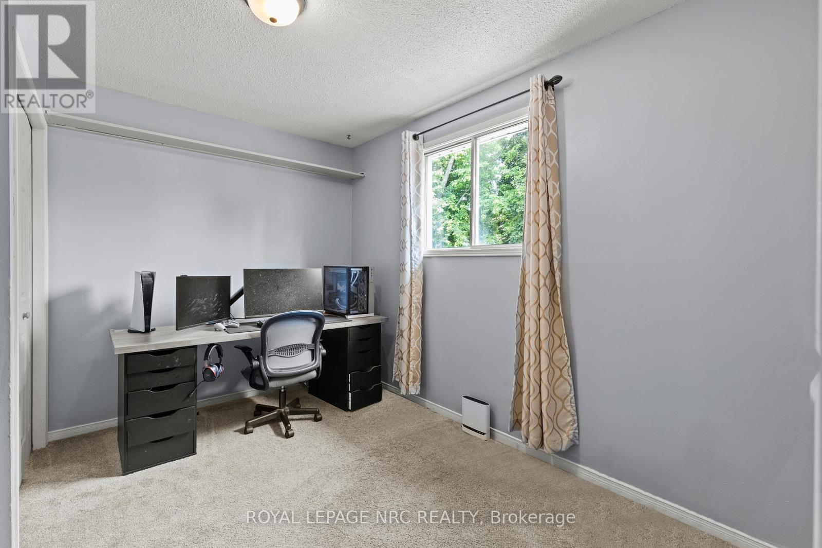 












18 NOVOCO DRIVE

,
Hamilton (Gurnett),




Ontario
L9C7E8

