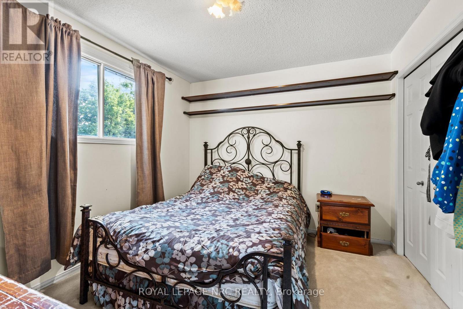 












18 NOVOCO DRIVE

,
Hamilton (Gurnett),




Ontario
L9C7E8

