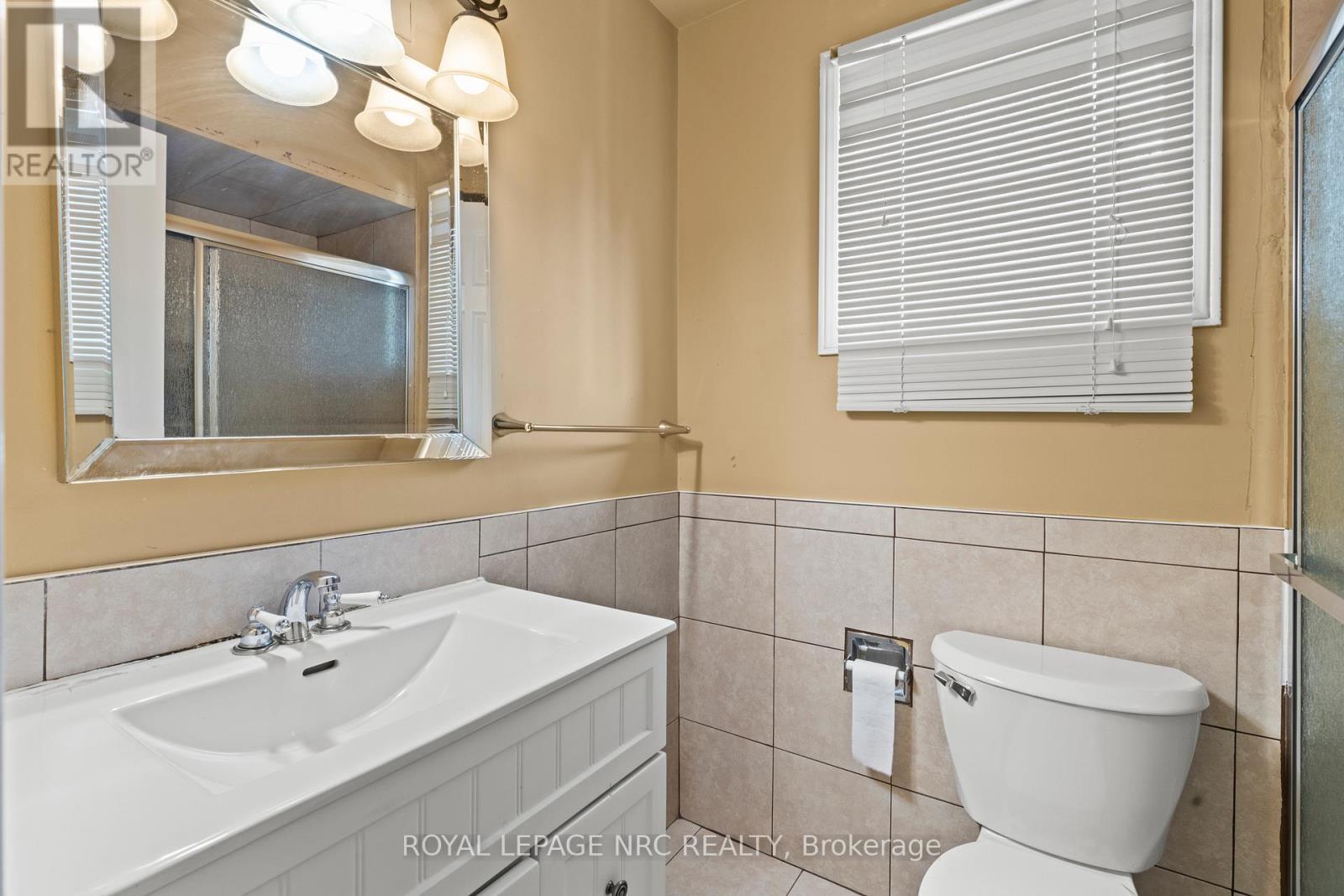 












18 NOVOCO DRIVE

,
Hamilton (Gurnett),




Ontario
L9C7E8


