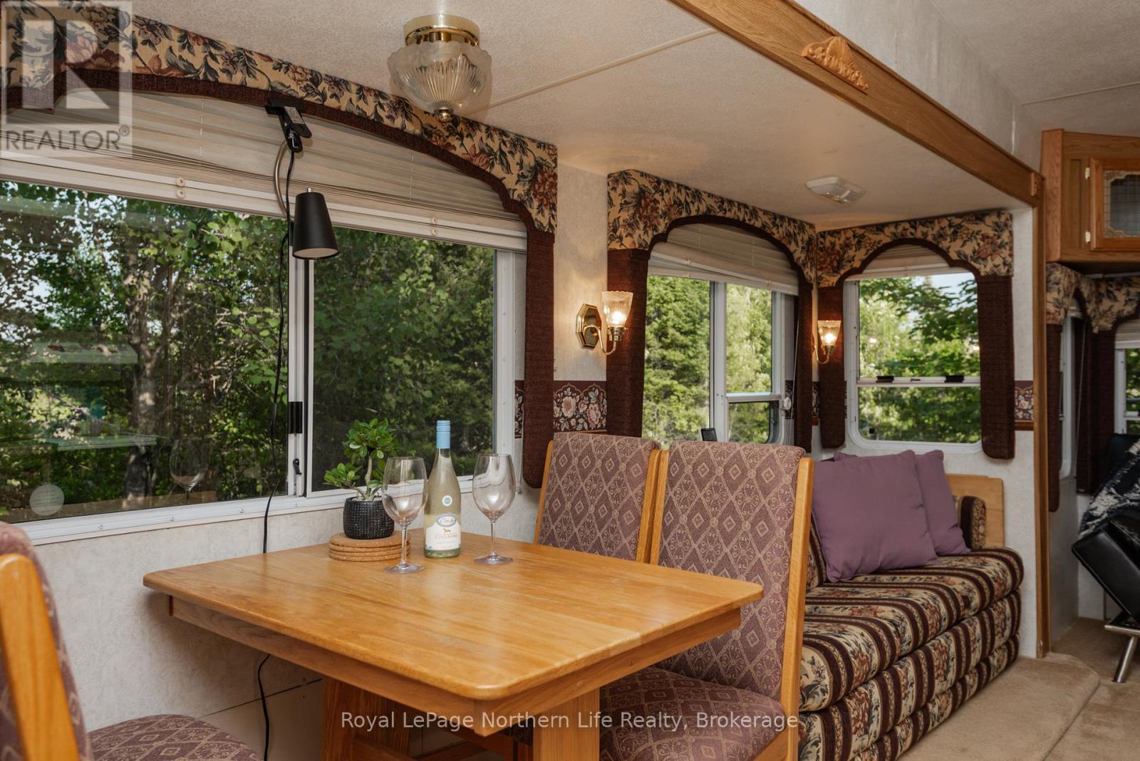












22 MARTIN LANE

,
Bonfield,







Ontario
P0H1E0

