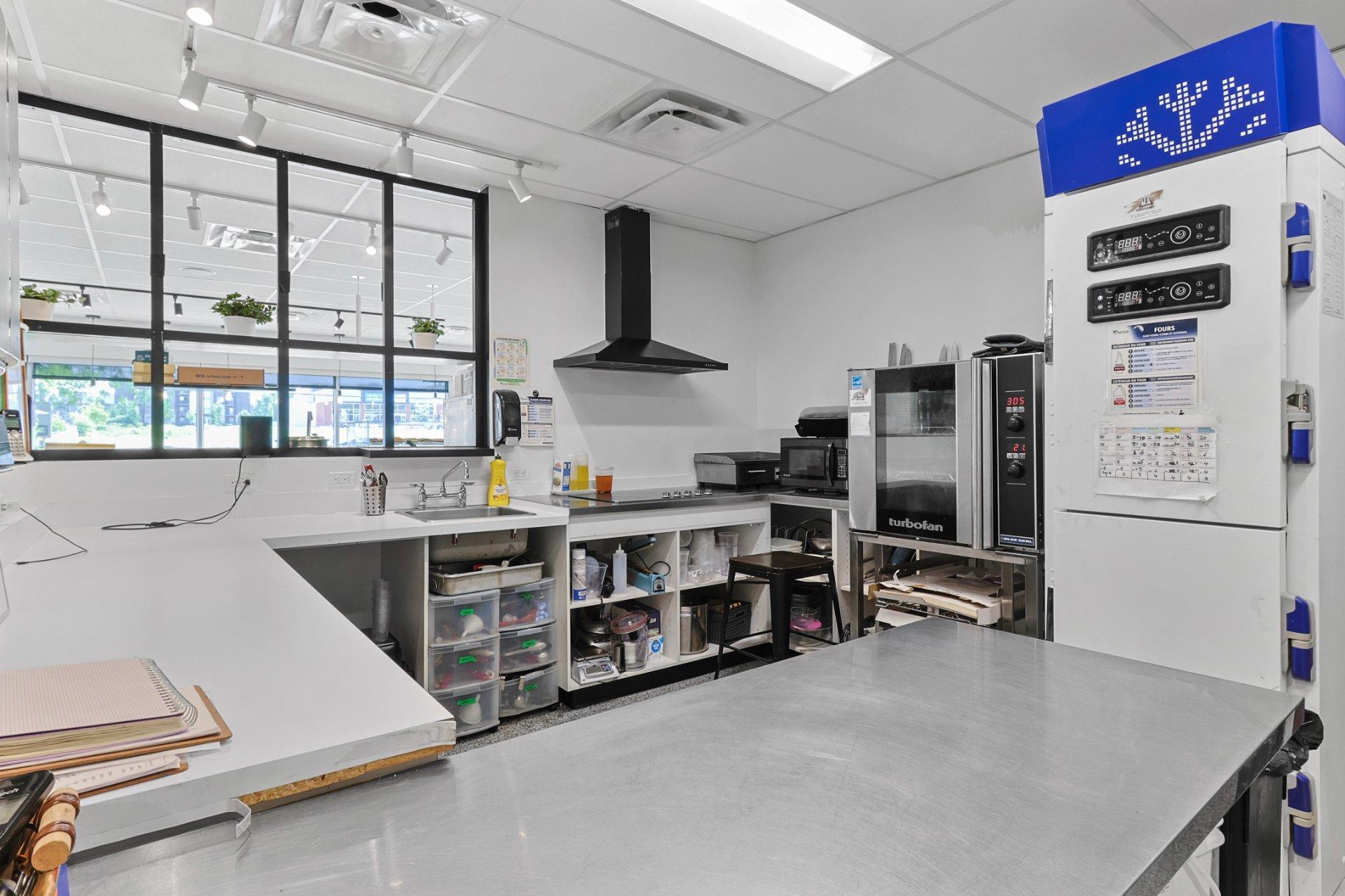 









108


Rue Principale

,
Châteauguay,




QC
J6J4M2


