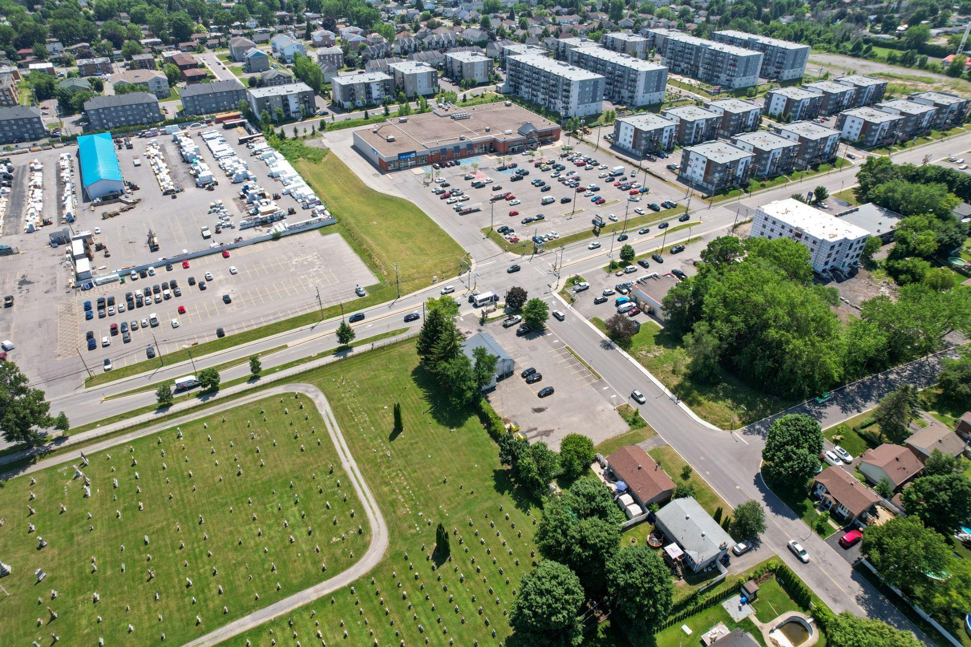 









108


Rue Principale

,
Châteauguay,




QC
J6J4M2

