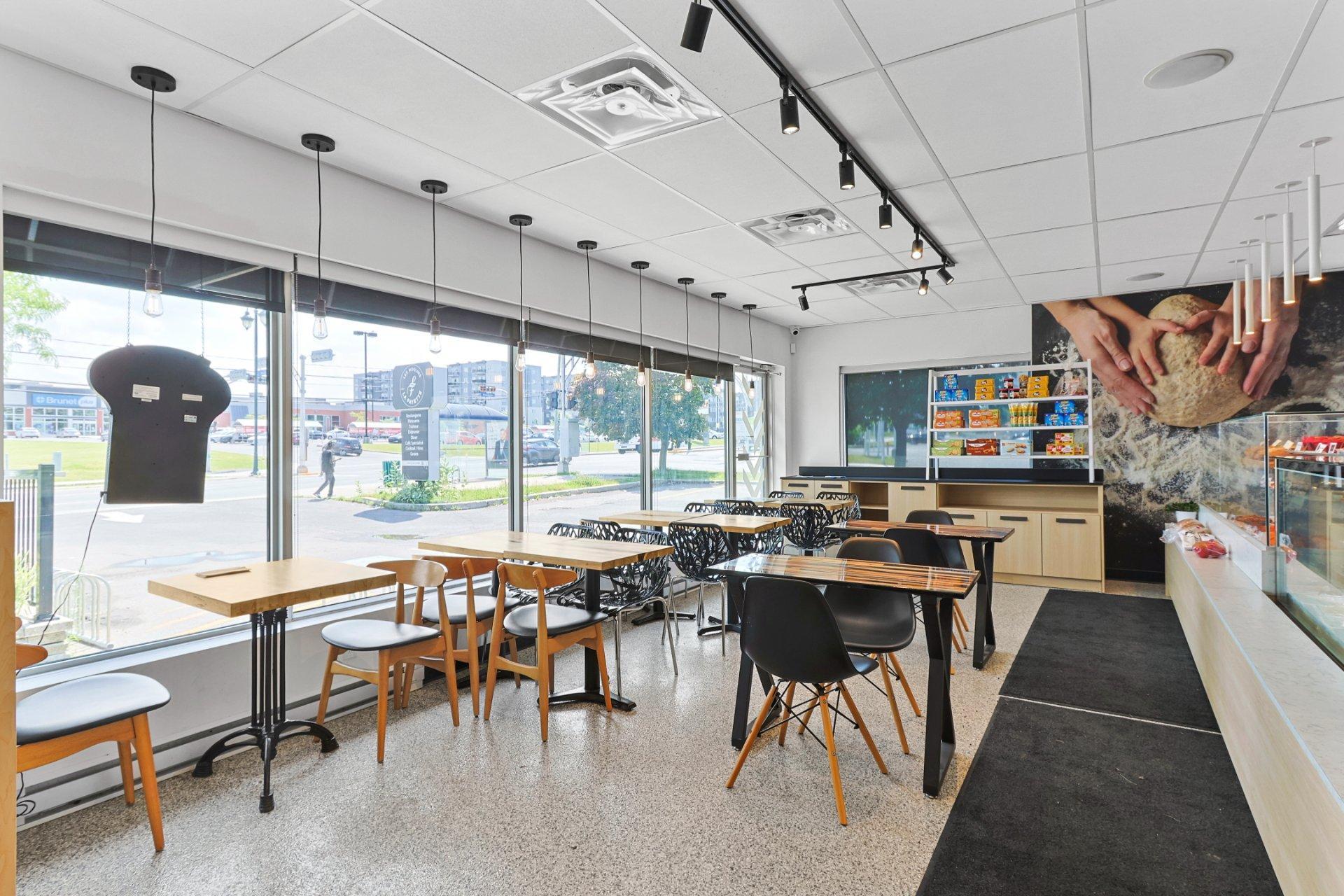 









108


Rue Principale

,
Châteauguay,




QC
J6J4M2

