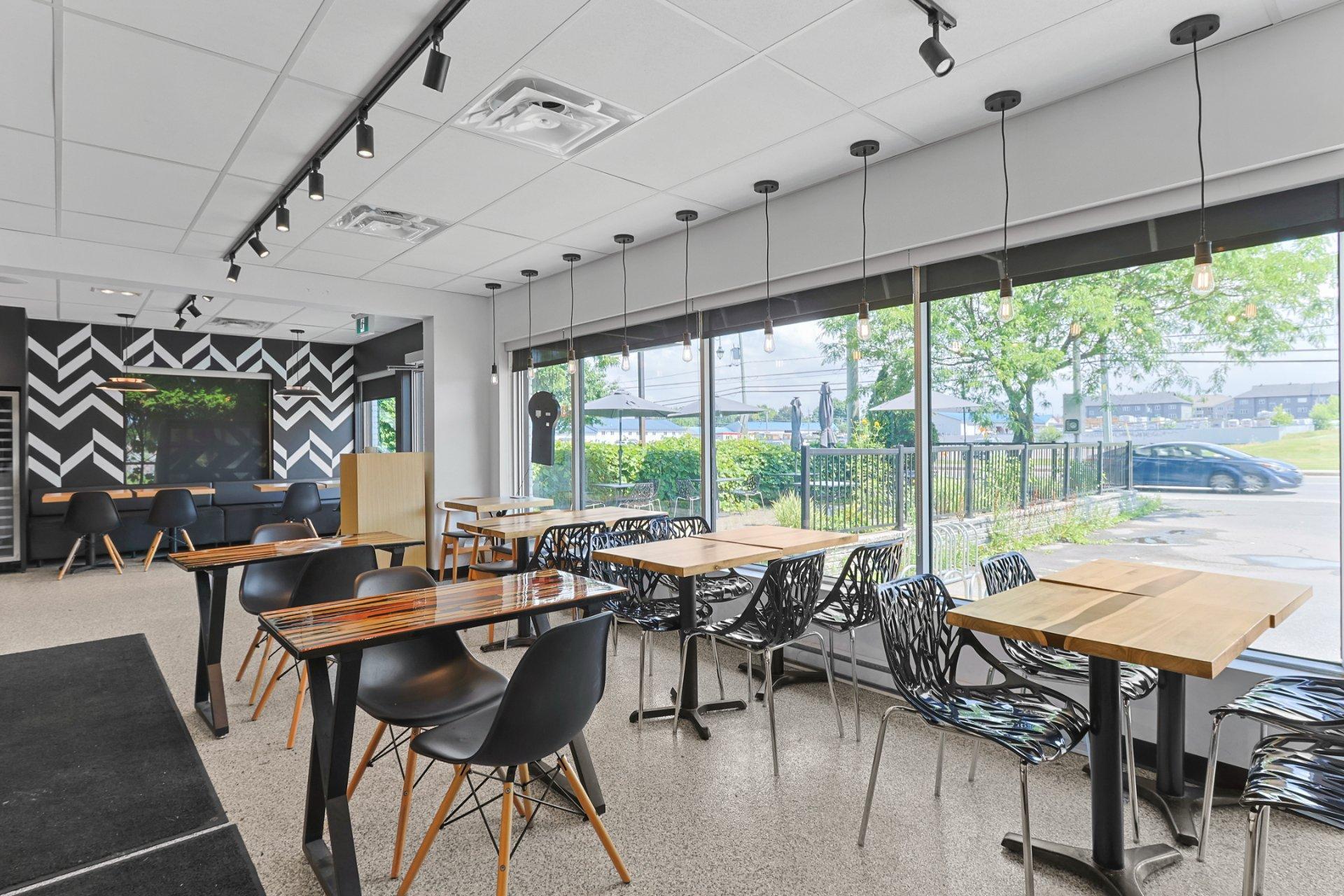 









108


Rue Principale

,
Châteauguay,




QC
J6J4M2

