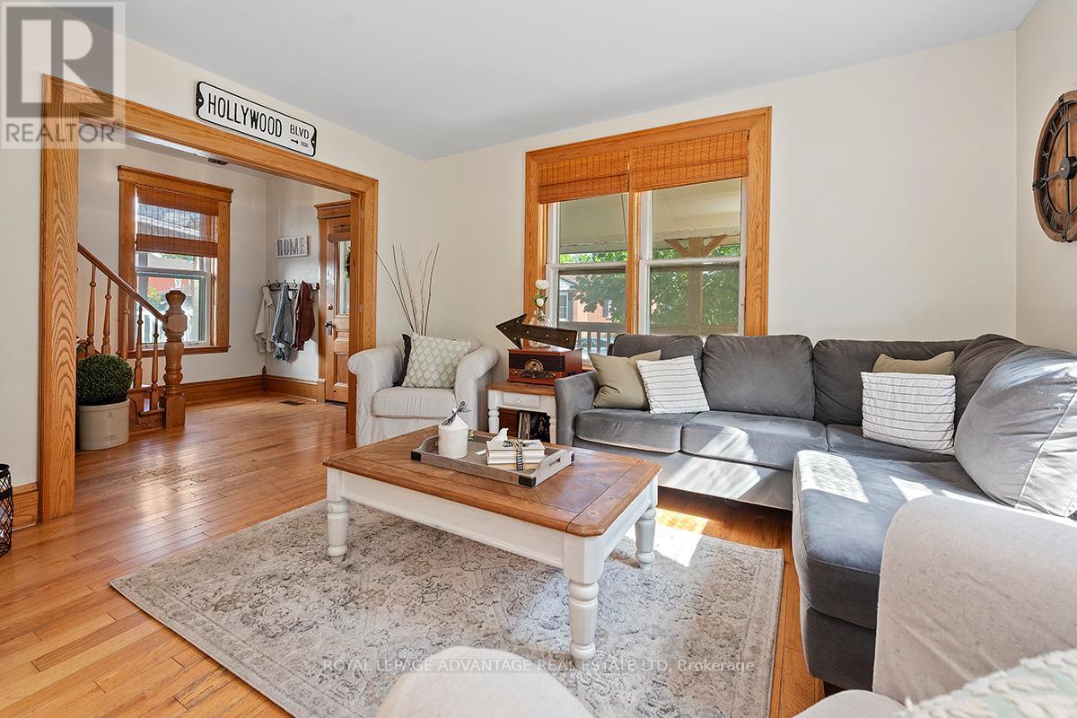












6 FOSTER AVENUE

,
Smiths Falls,




Ontario
K7A1K1

