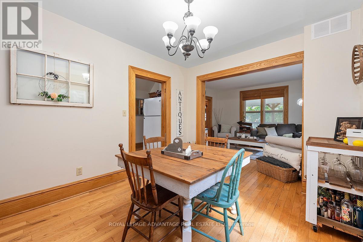 












6 FOSTER AVENUE

,
Smiths Falls,




Ontario
K7A1K1

