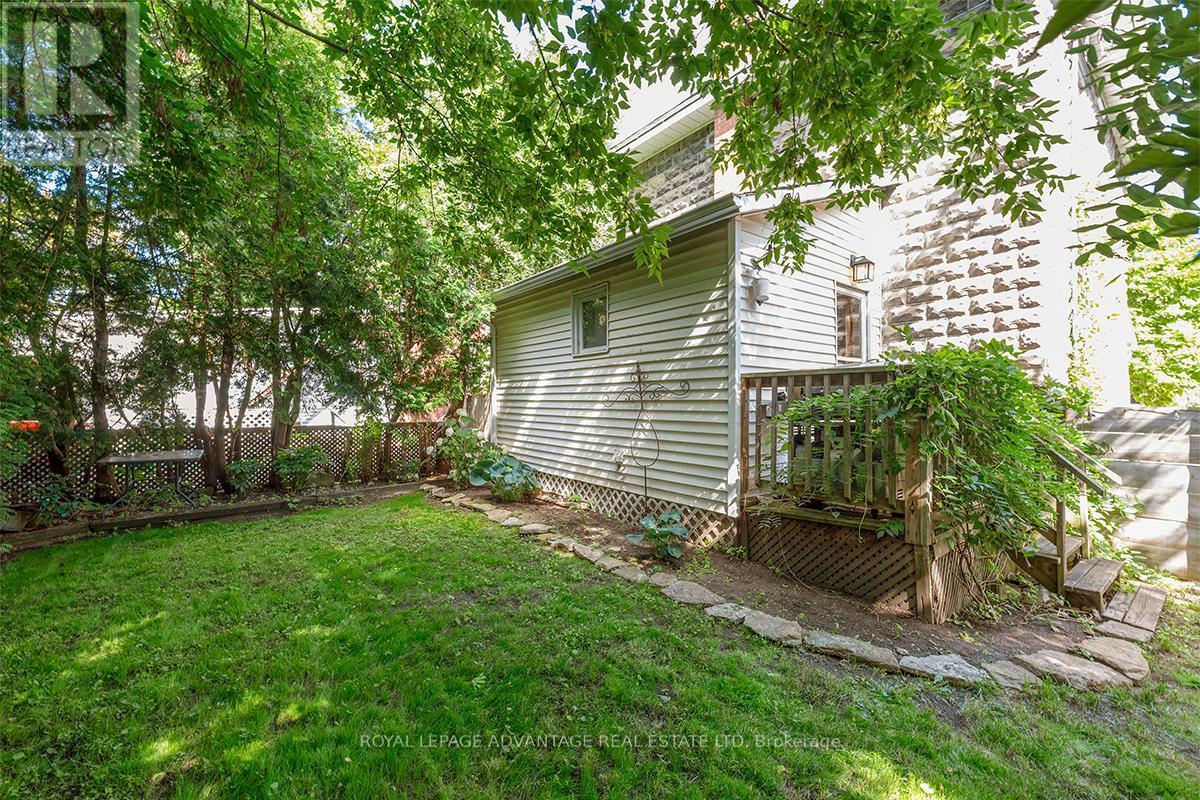 












6 FOSTER AVENUE

,
Smiths Falls,




Ontario
K7A1K1

