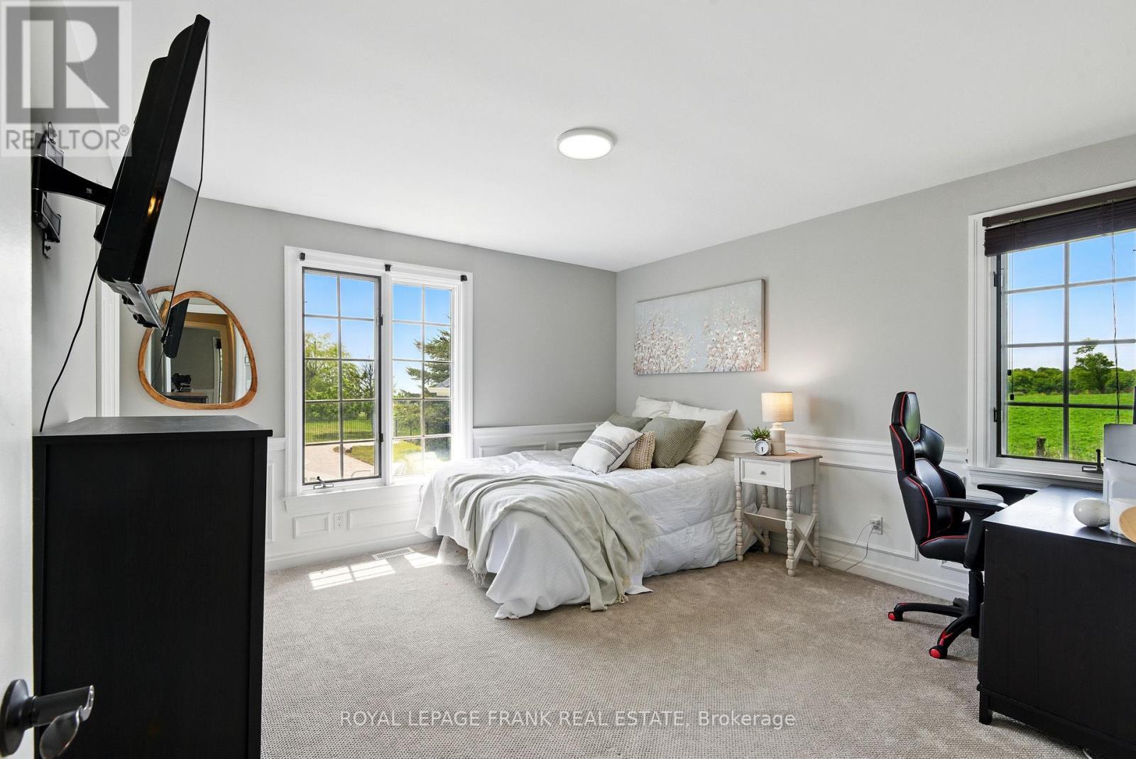 












815 COATES ROAD W

,
Oshawa,




Ontario
L9L1B3

