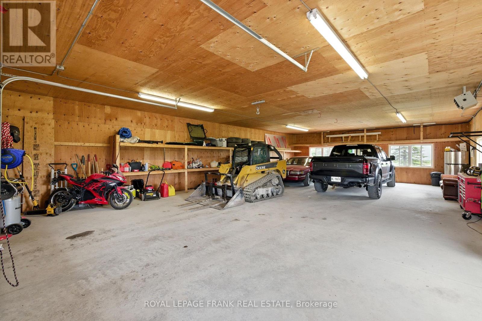 












815 COATES ROAD W

,
Oshawa,




Ontario
L9L1B3

