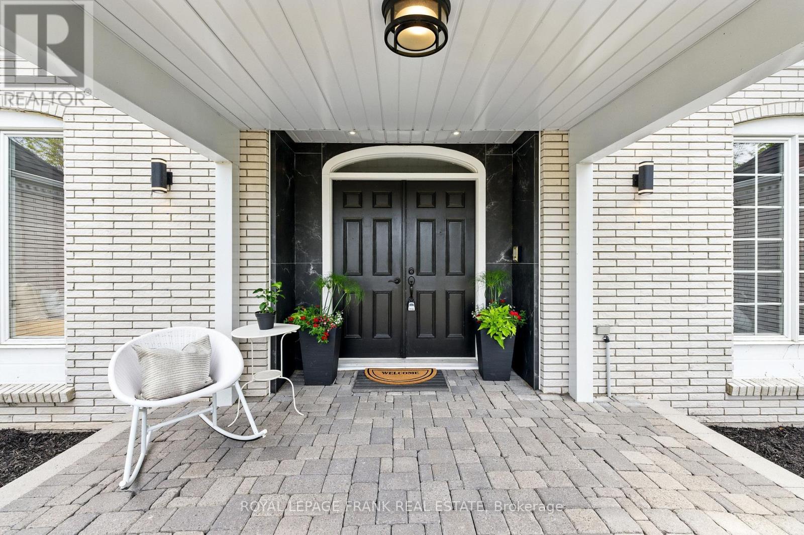 












815 COATES ROAD W

,
Oshawa,




Ontario
L9L1B3

