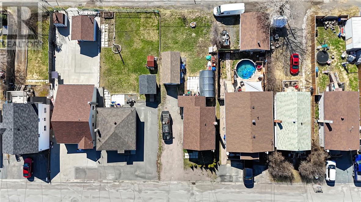 












93 Logan Avenue

,
Sudbury,




Ontario
P3C3E3


