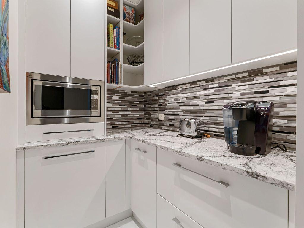 









722


Highpointe

Place,
Kelowna,




BC
V1V 2Y3

