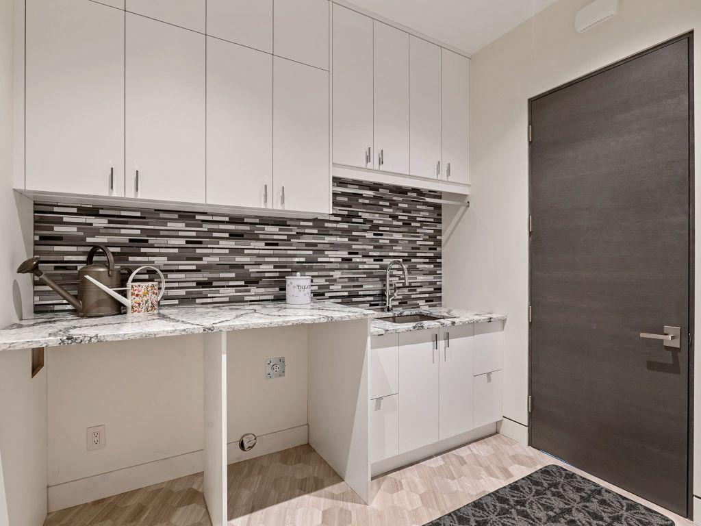 









722


Highpointe

Place,
Kelowna,




BC
V1V 2Y3

