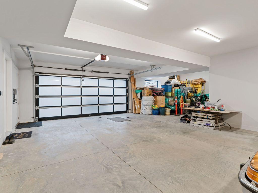 









722


Highpointe

Place,
Kelowna,




BC
V1V 2Y3

