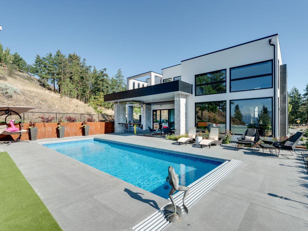 









722


Highpointe

Place,
Kelowna,




BC
V1V 2Y3

