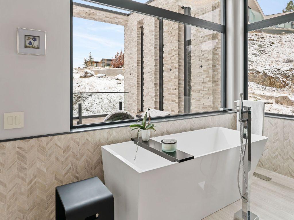 









722


Highpointe

Place,
Kelowna,




BC
V1V 2Y3

