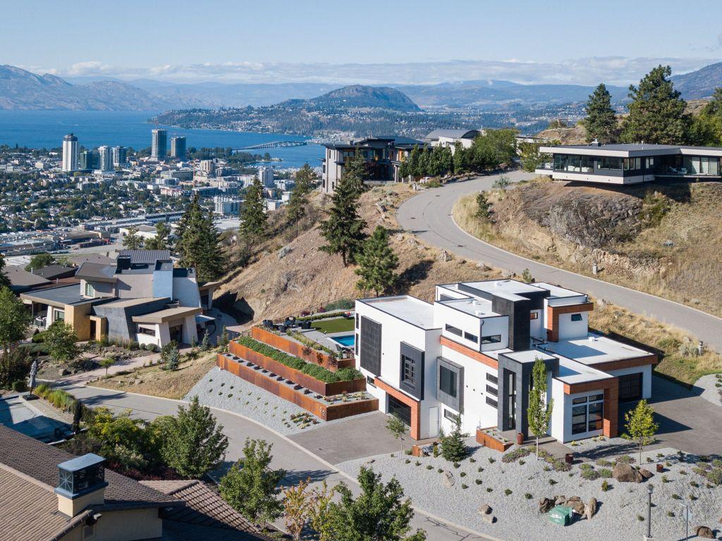 









722


Highpointe

Place,
Kelowna,




BC
V1V 2Y3

