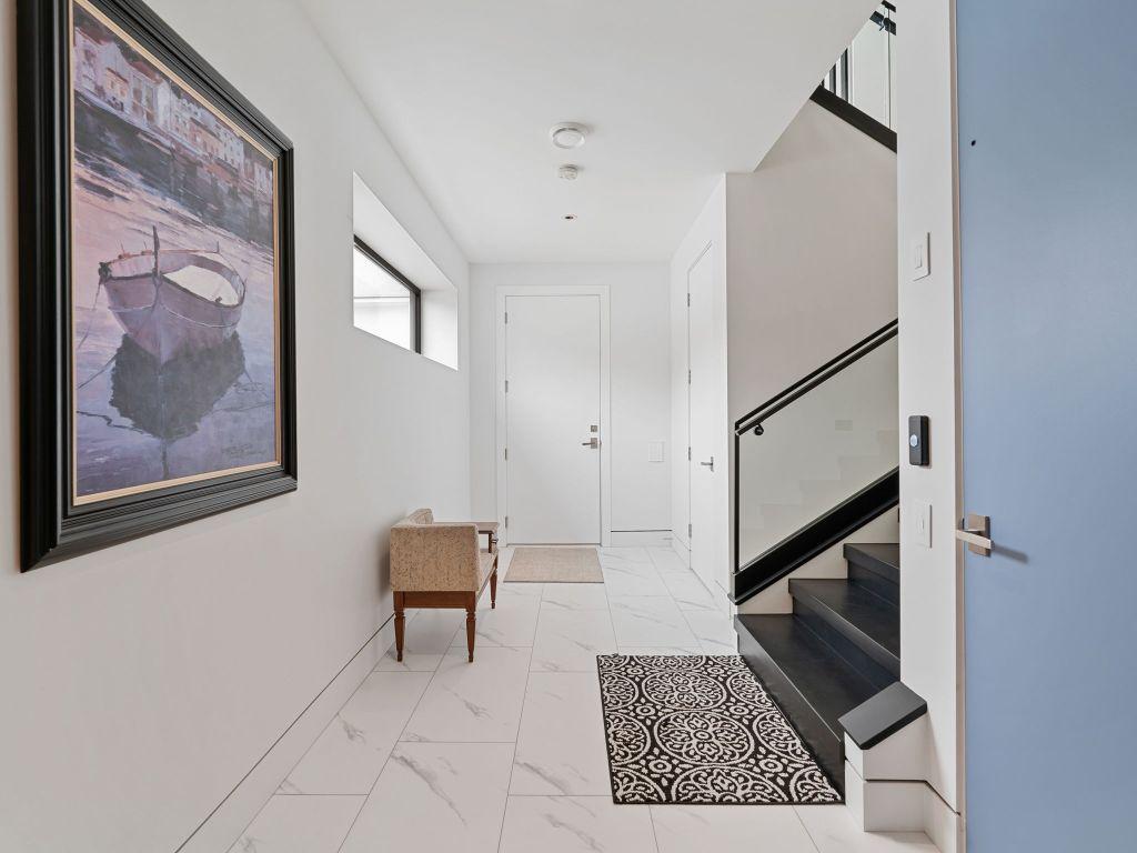 









722


Highpointe

Place,
Kelowna,




BC
V1V 2Y3

