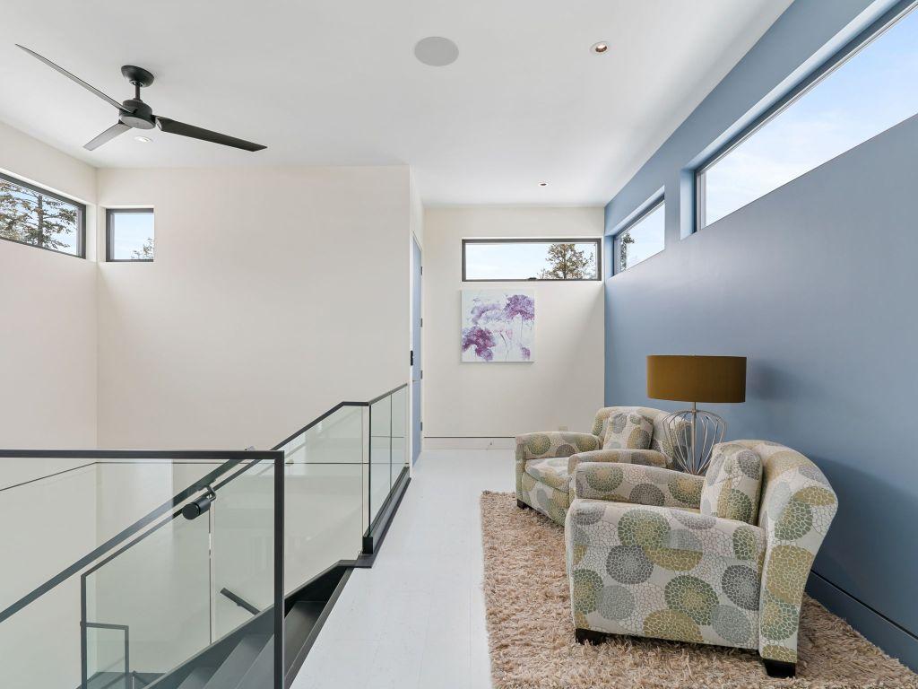 









722


Highpointe

Place,
Kelowna,




BC
V1V 2Y3

