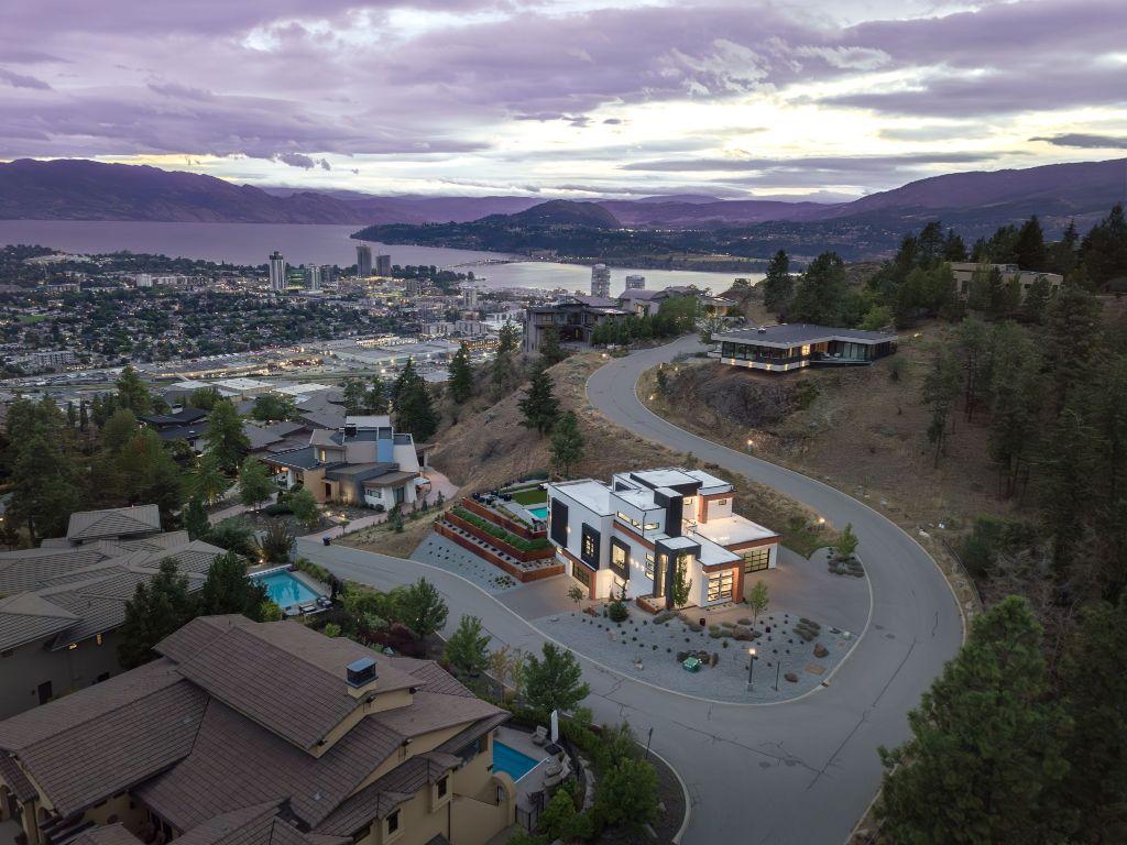 









722


Highpointe

Place,
Kelowna,




BC
V1V 2Y3

