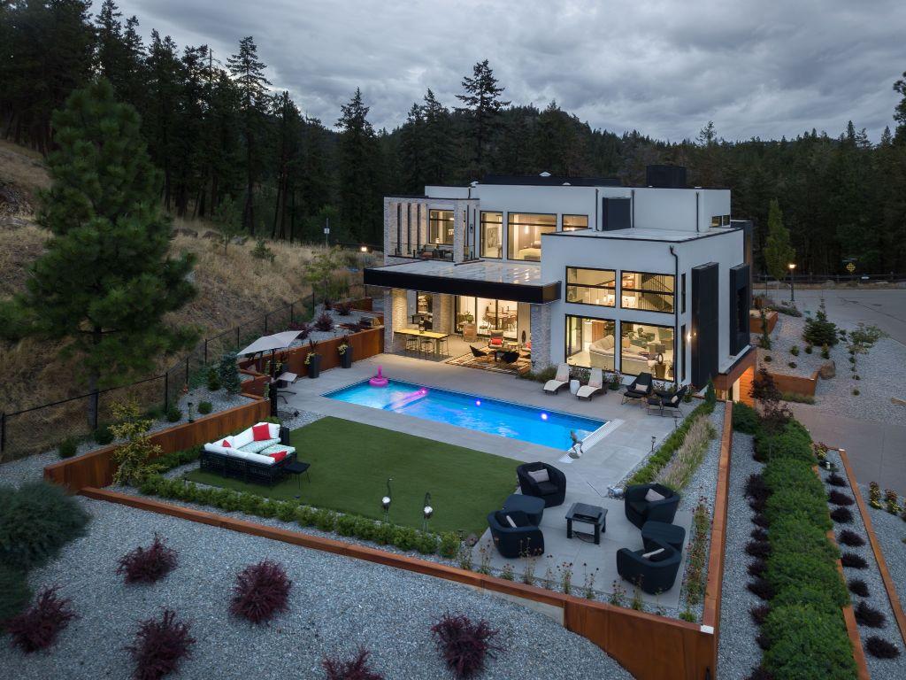 









722


Highpointe

Place,
Kelowna,




BC
V1V 2Y3

