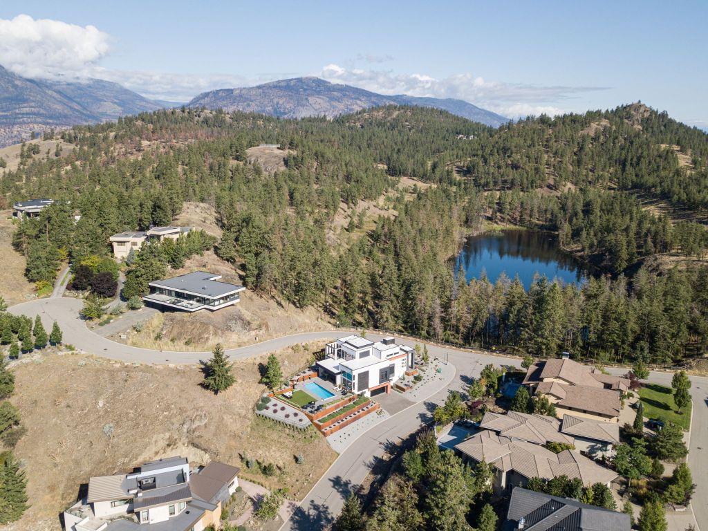 









722


Highpointe

Place,
Kelowna,




BC
V1V 2Y3

