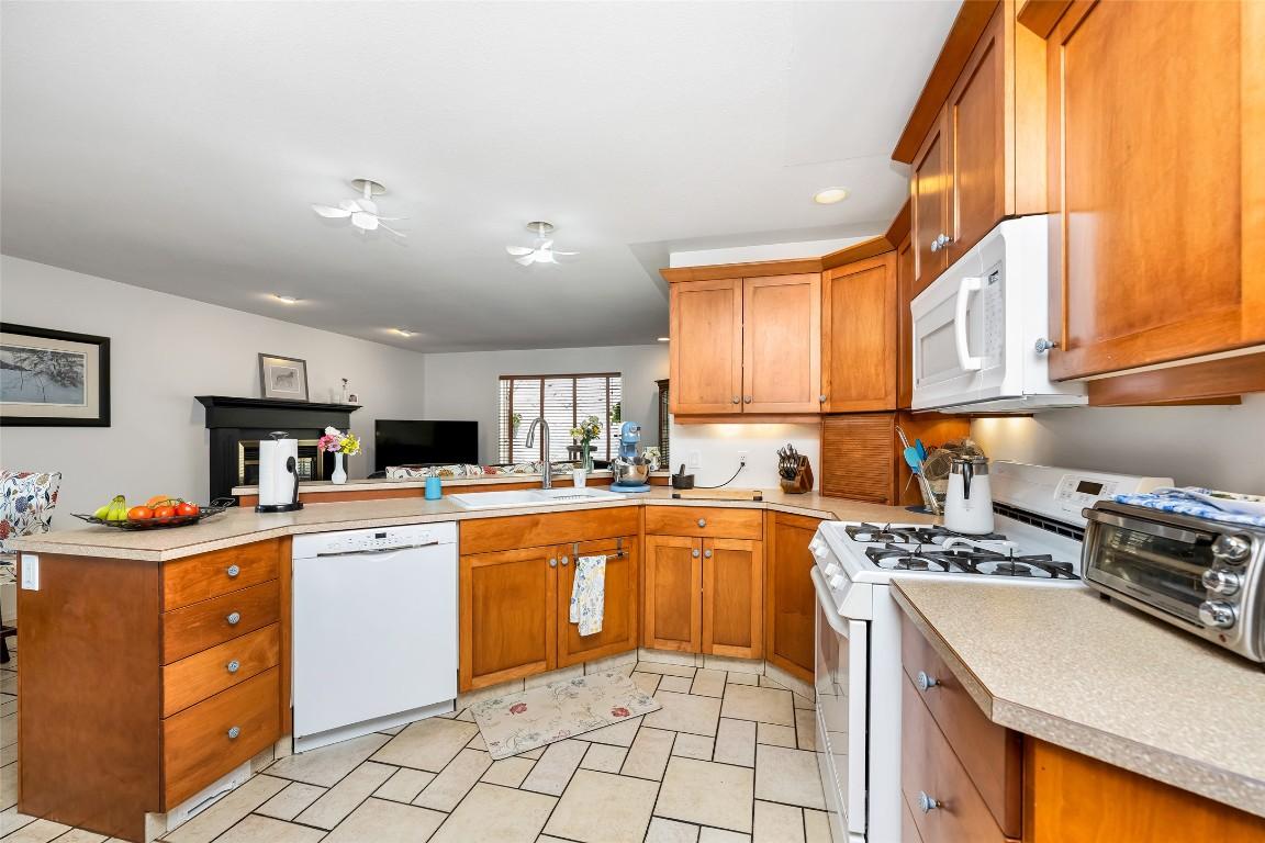 









16864


Gatzke

Road,
Oyama,




BC
V4V 2J1

