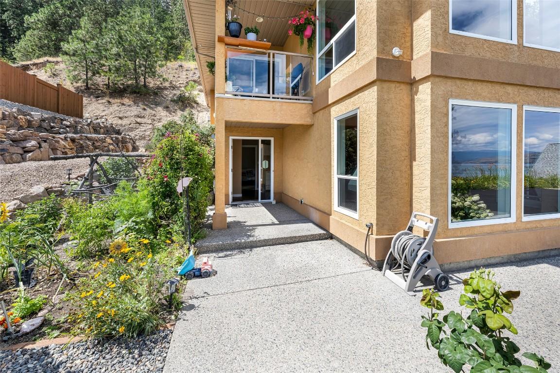 









16864


Gatzke

Road,
Oyama,




BC
V4V 2J1

