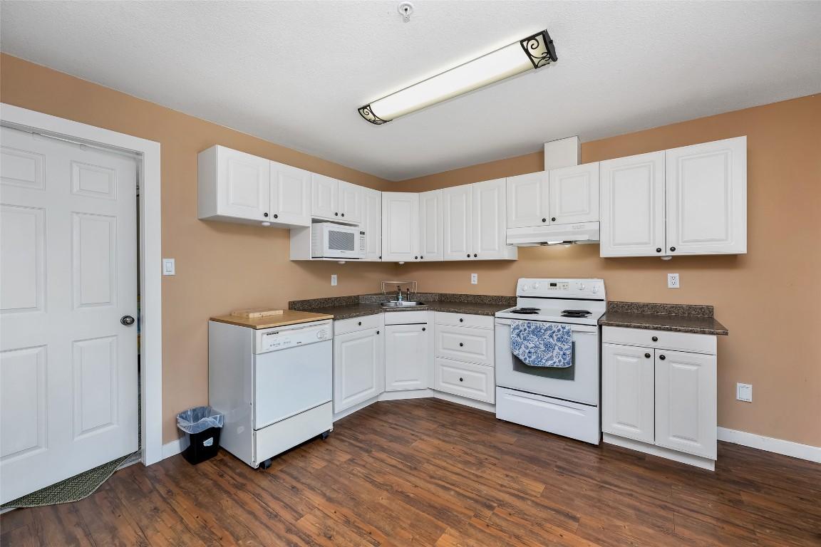 









16864


Gatzke

Road,
Oyama,




BC
V4V 2J1

