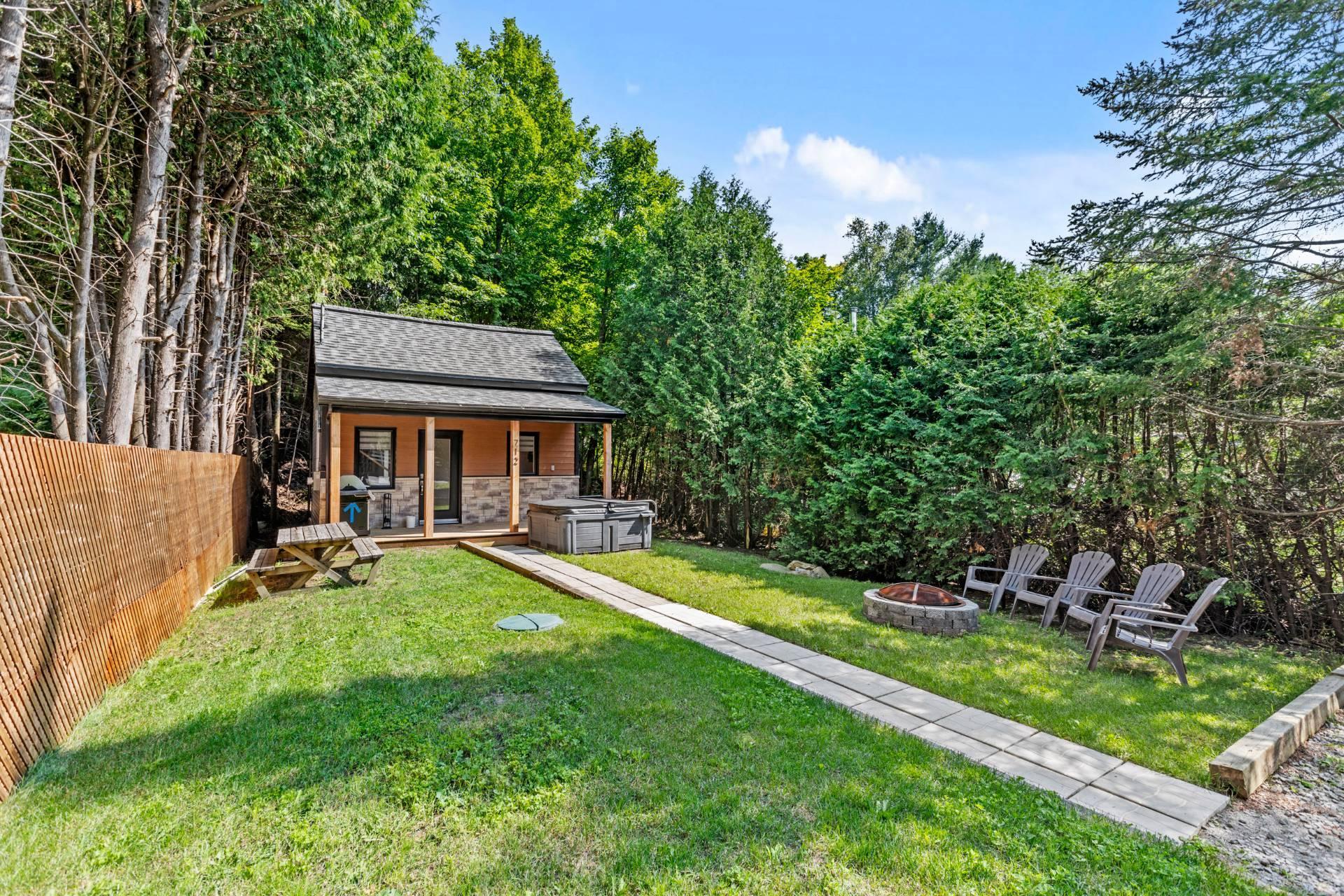 









712


Ch. de Ste-Anne-des-Lacs

,
Sainte-Anne-des-Lacs,




QC
J0R1B0

