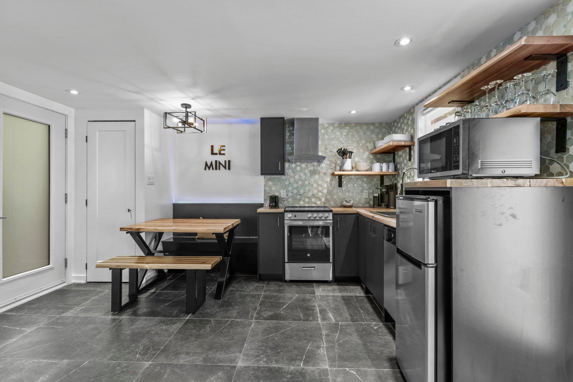 









712


Ch. de Ste-Anne-des-Lacs

,
Sainte-Anne-des-Lacs,




QC
J0R1B0

