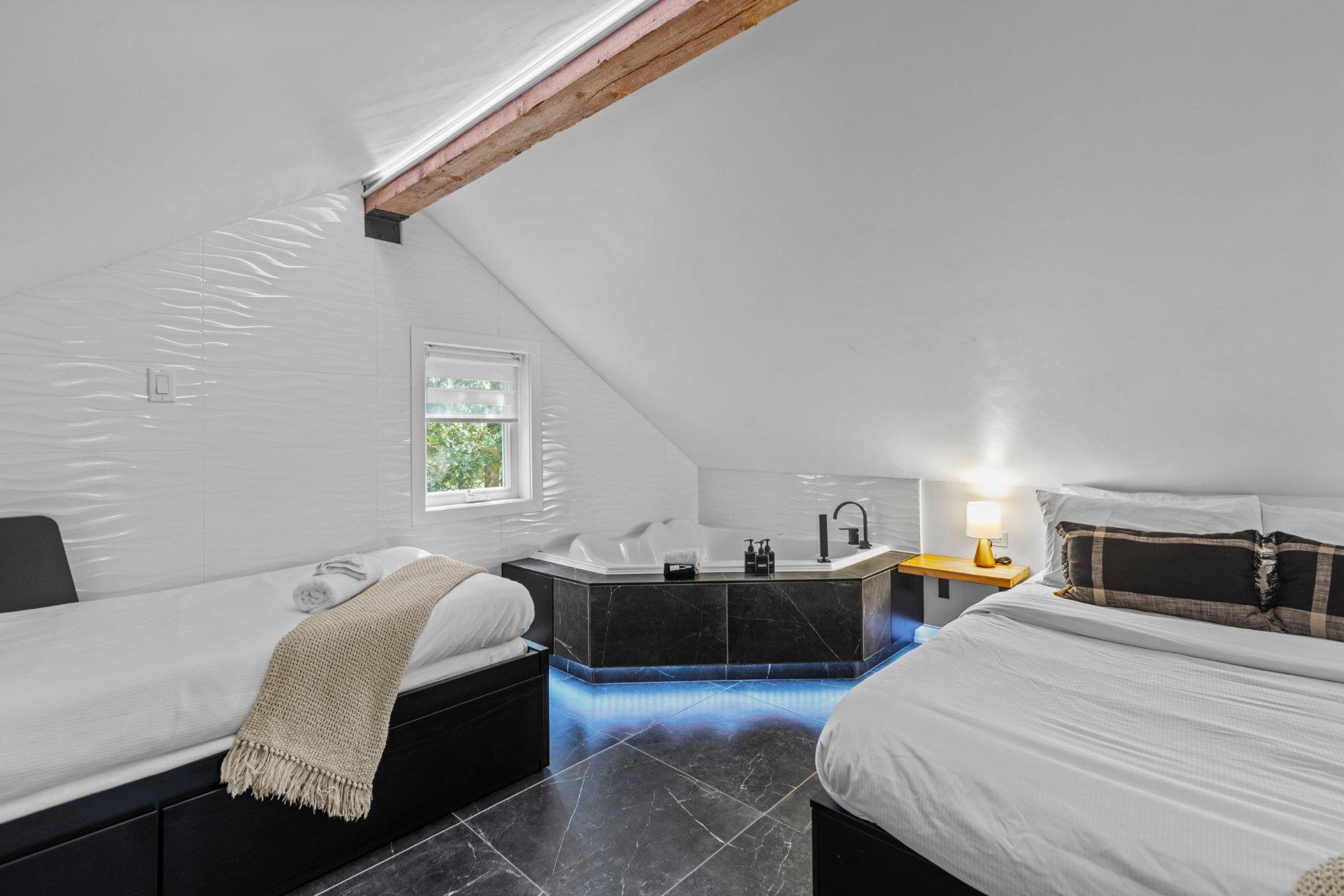 









712


Ch. de Ste-Anne-des-Lacs

,
Sainte-Anne-des-Lacs,




QC
J0R1B0

