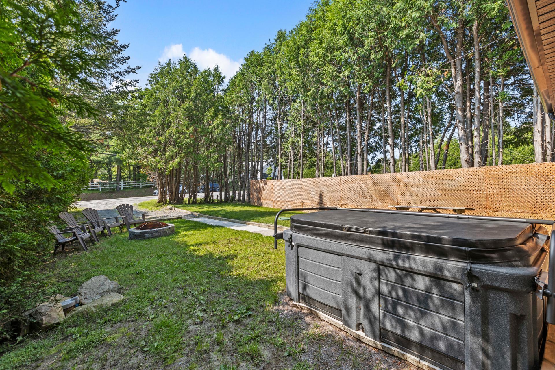 









712


Ch. de Ste-Anne-des-Lacs

,
Sainte-Anne-des-Lacs,




QC
J0R1B0

