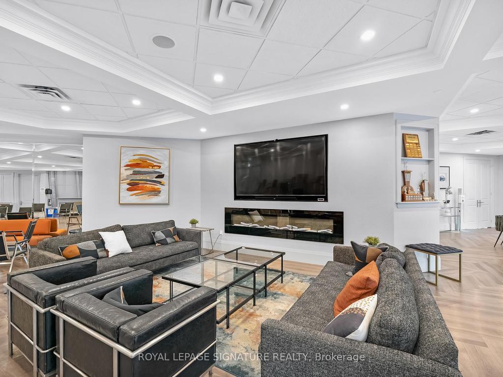 









3


Concorde

Place, 3003,
Toronto,




ON
M3C 3K6

