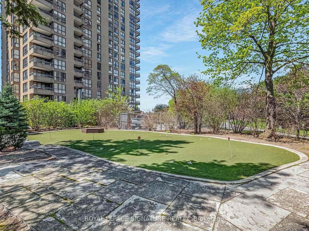 









3


Concorde

Place, 3003,
Toronto,




ON
M3C 3K6

