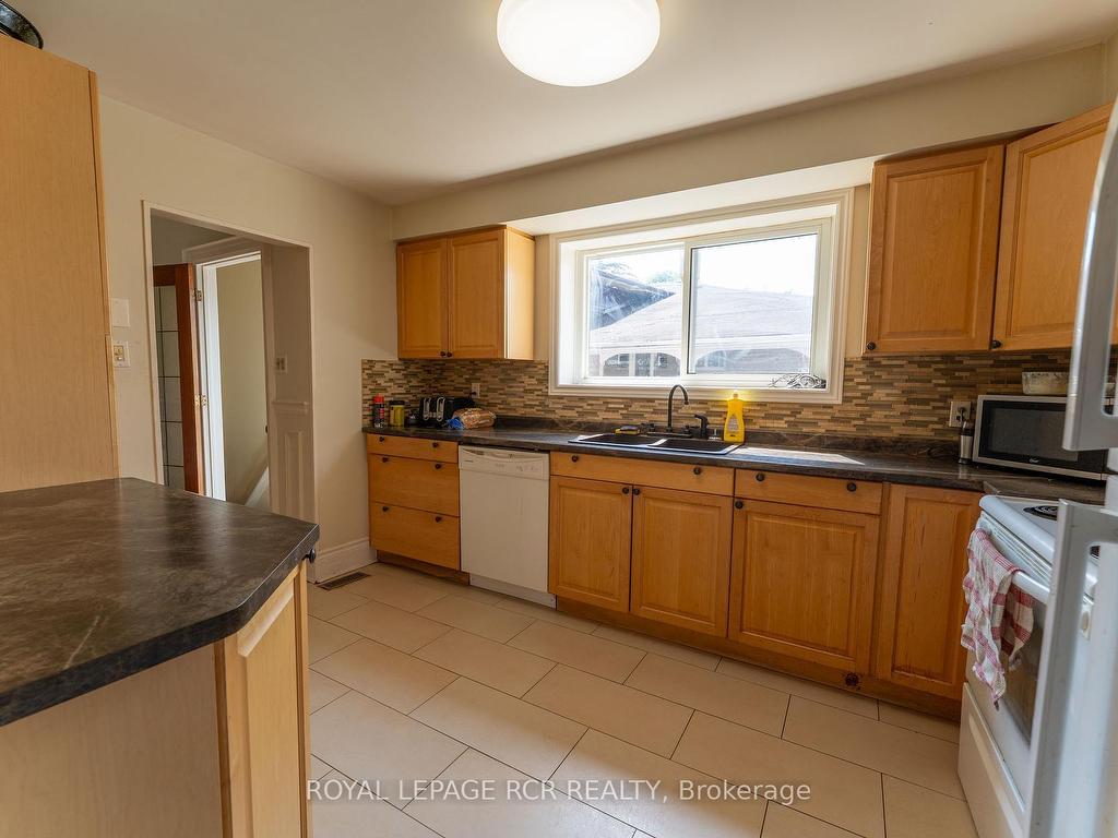 









9


Dunham

Crescent,
Aurora,




ON
L4G 2V3

