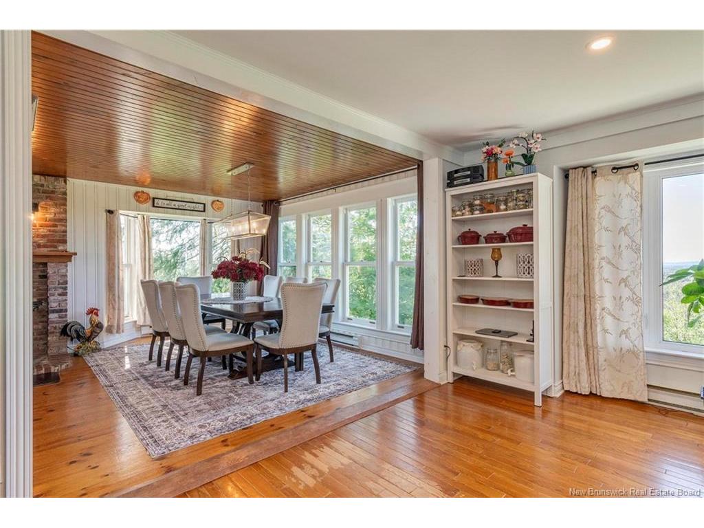 









32


Vale Crest

DR,
Saint John,




NB
E2M 4B7

