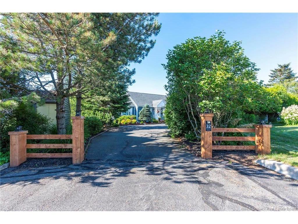 









32


Vale Crest

DR,
Saint John,




NB
E2M 4B7

