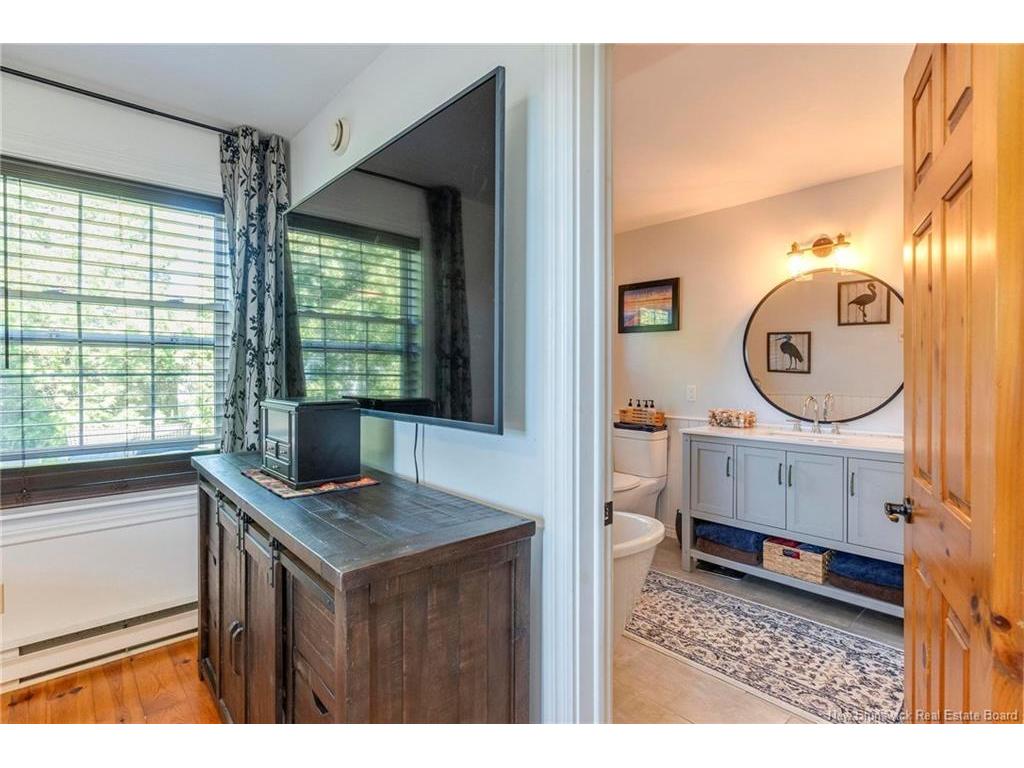 









32


Vale Crest

DR,
Saint John,




NB
E2M 4B7

